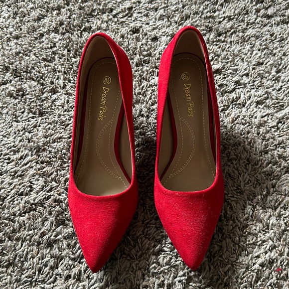 Women’s red heels - Picture 1 of 3